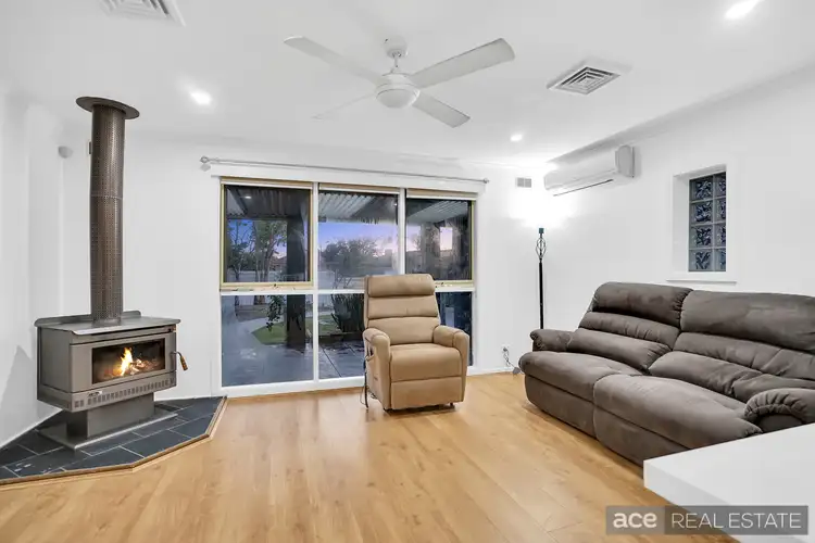 Third view of Homely house listing, 6 Jacaranda Court, Werribee VIC 3030