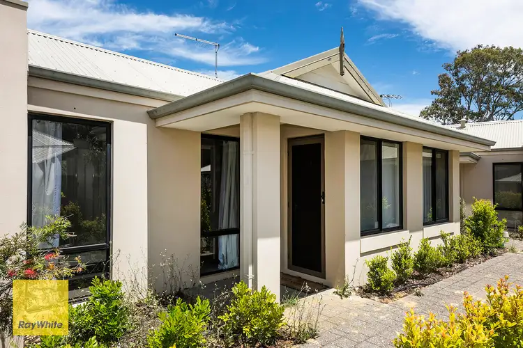 6/6 Strelitzia Avenue, Forrestfield WA 6058