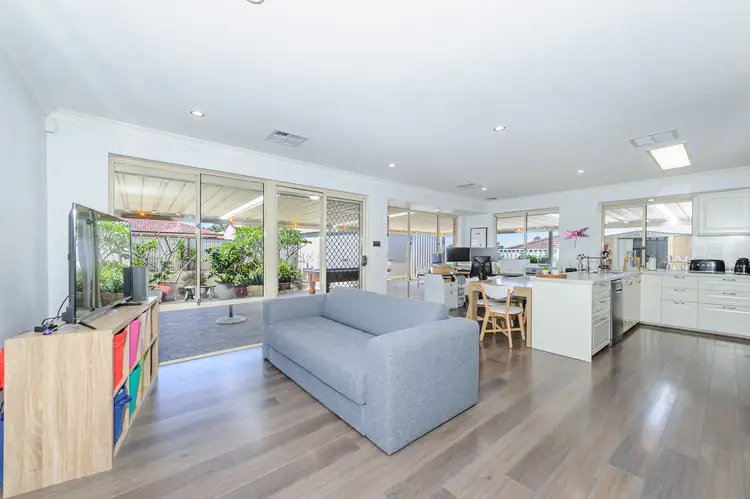 Fifth view of Homely house listing, 6 Doherty Heights, Parmelia WA 6167