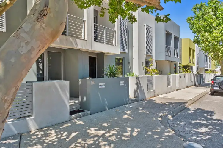 176 Boardwalk Boulevard, Halls Head WA 6210