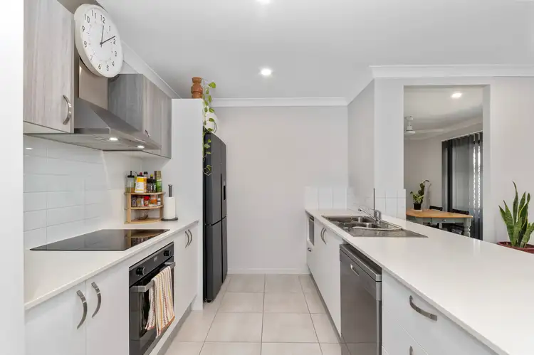 Second view of Homely house listing, 19 Summerset Drive, Mount Louisa QLD 4814