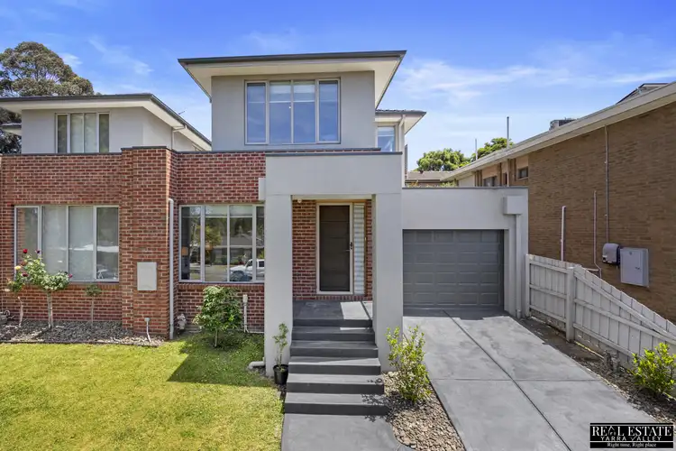 33B Mareeba Crescent, Bayswater VIC 3153
