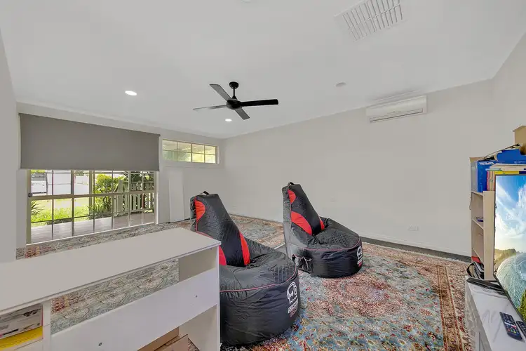 Fourth view of Homely house listing, 10 Valley Court, Craigieburn VIC 3064