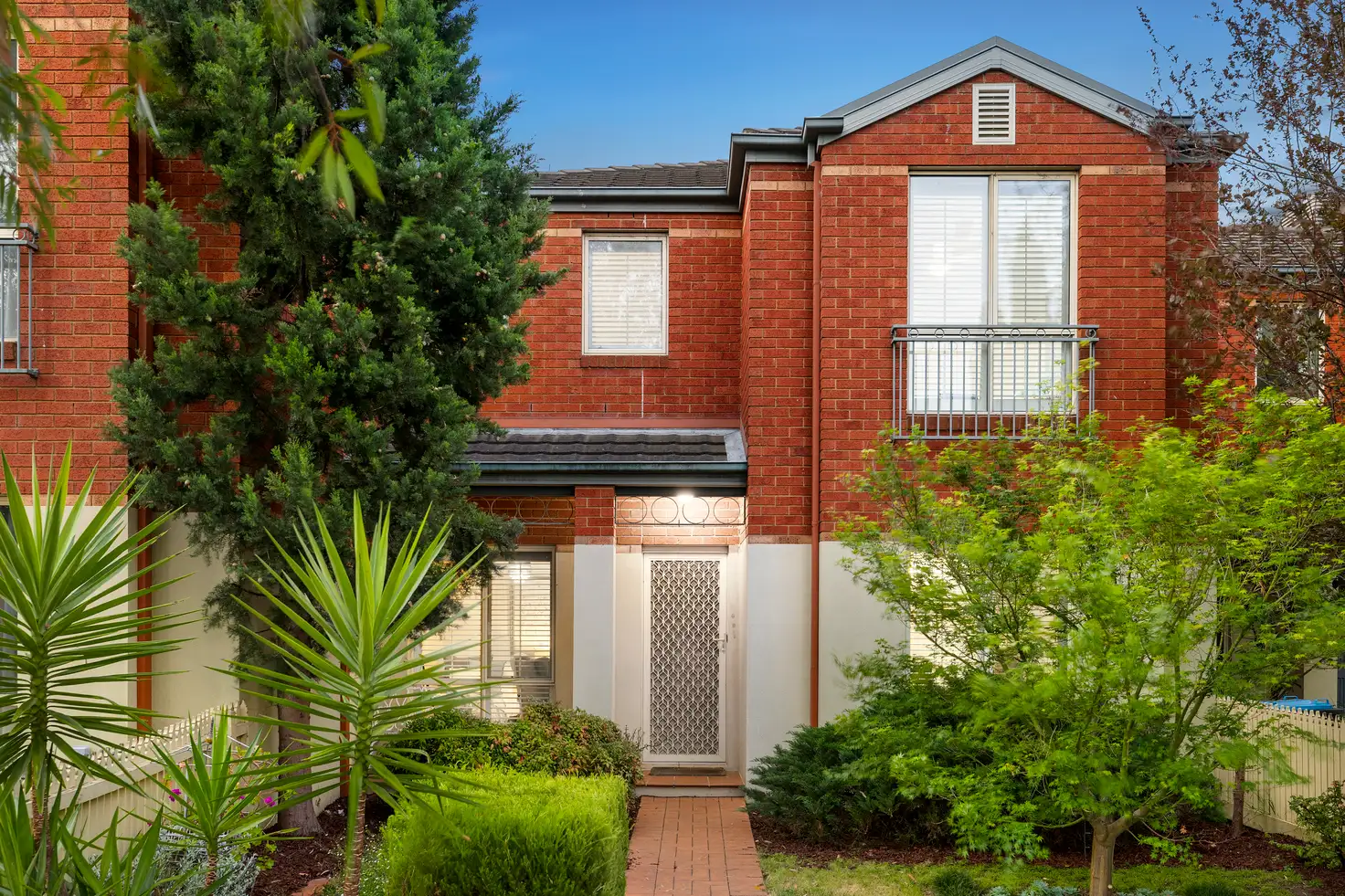 Main view of Homely townhouse listing, 1547 Ferntree Gully Road, Knoxfield VIC 3180