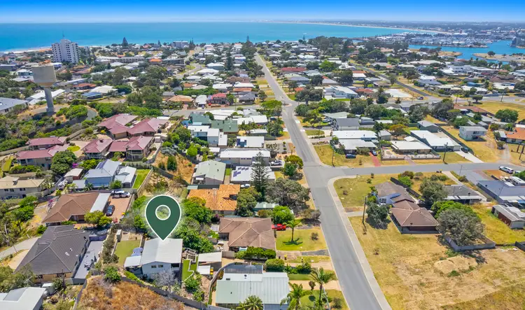 70B Janis Street, Halls Head WA 6210