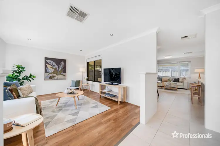 4/6 Kea Court, Ellenbrook WA 6069