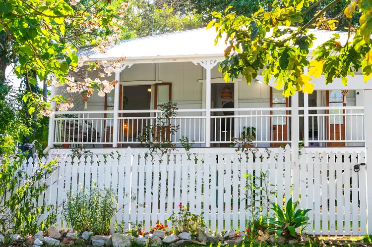 1 Railway Parade, Pomona QLD 4568