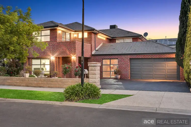 1 Irwin Gardens, Caroline Springs VIC 3023