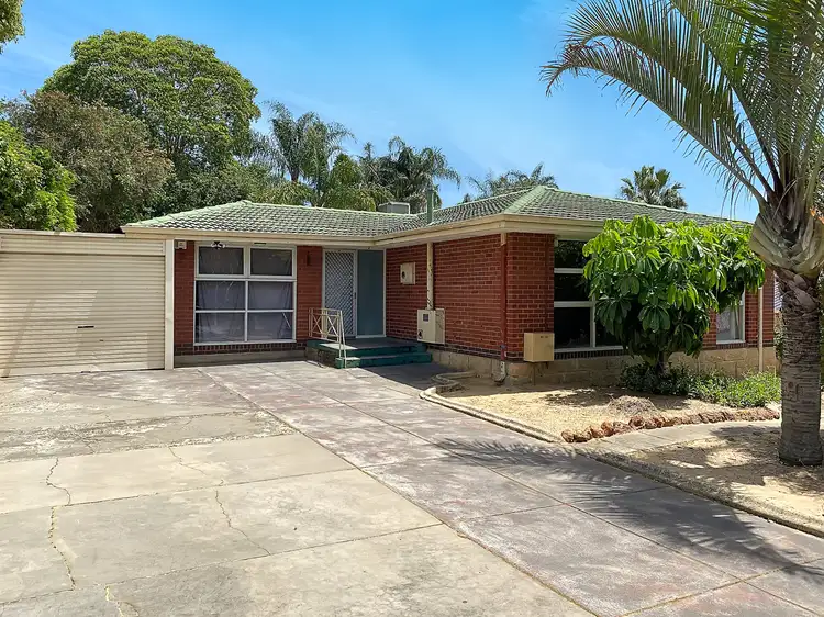 Second view of Homely house listing, 20 Broughton Way, Orelia WA 6167
