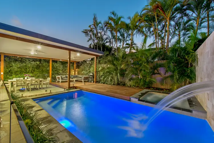 17 Scoter Avenue, Paradise Point QLD 4216