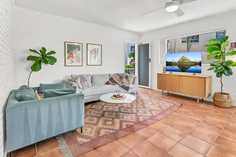 2/11 Old Burleigh Road, Surfers Paradise QLD 4217