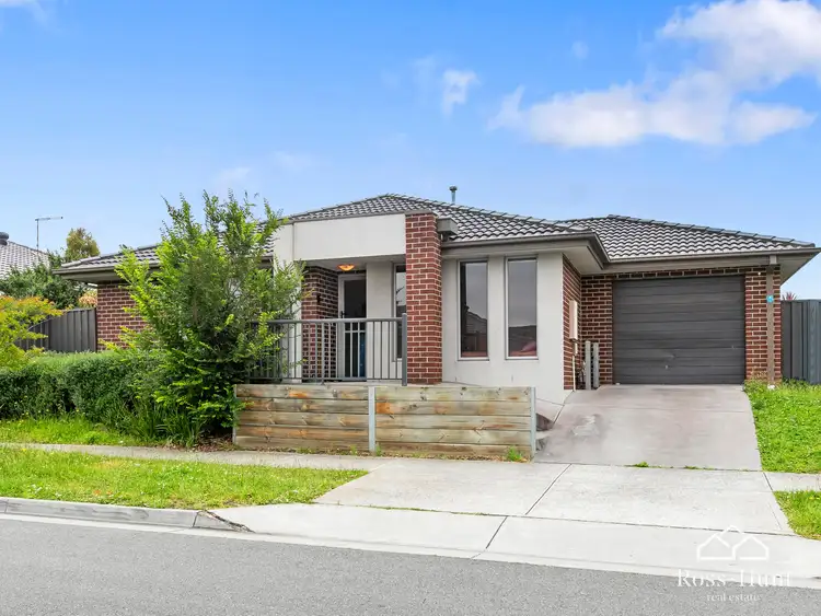 42 Newington Drive, Cranbourne East VIC 3977