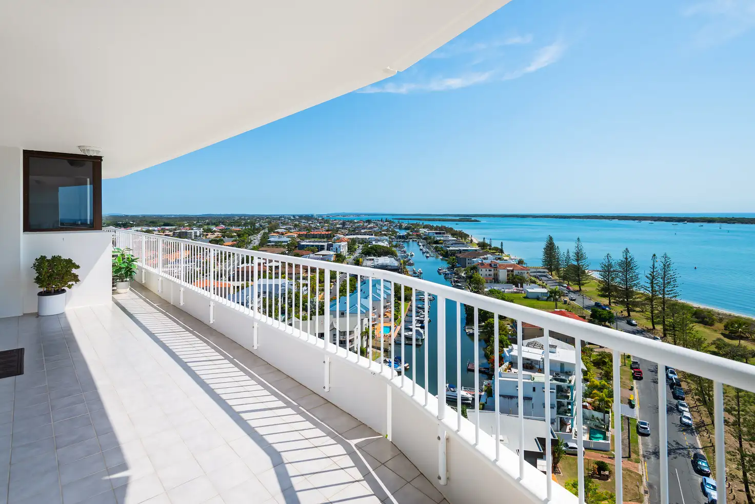 Main view of Homely unit listing, 48/7 Oatland Esplanade, Runaway Bay QLD 4216