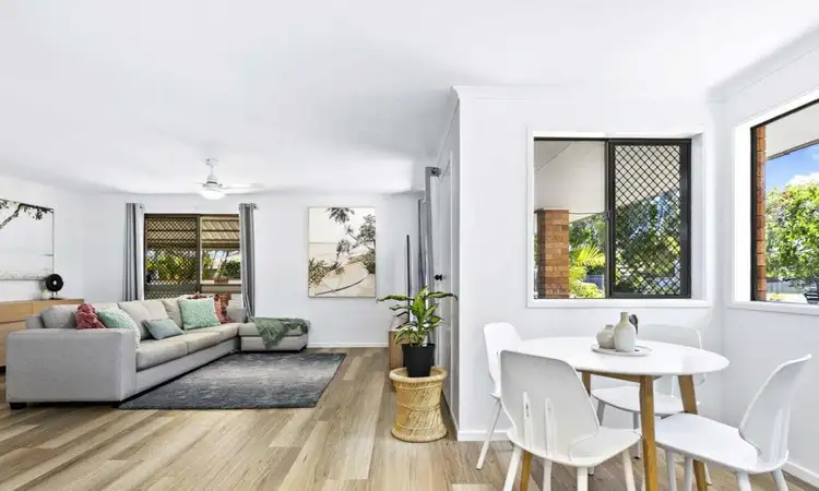 16 Cooloola Street, Urangan QLD 4655