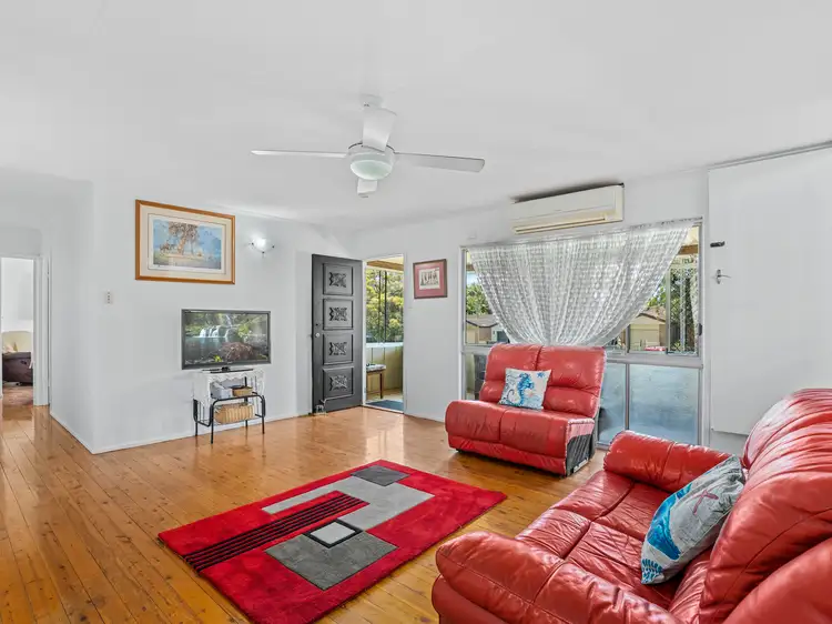 16 Barton Avenue, Southport QLD 4215
