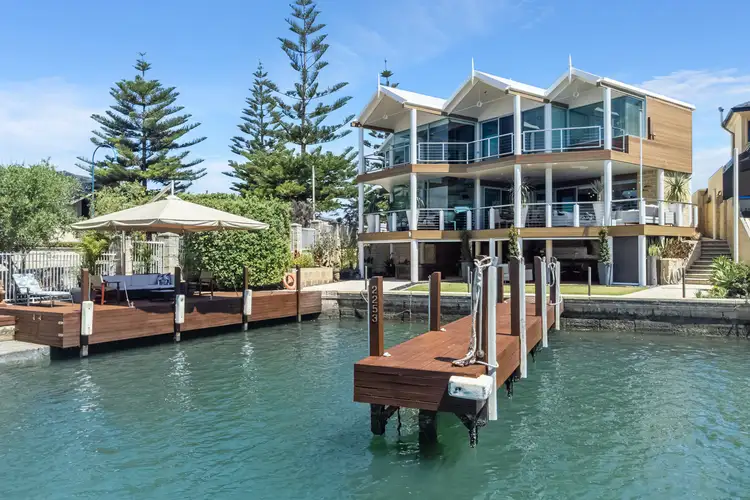 1 Finistere Island Retreat, Halls Head WA 6210