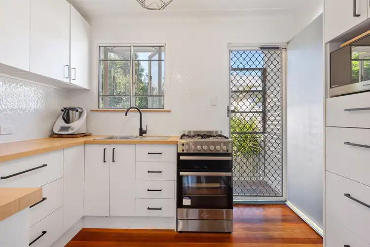 Fifth view of Homely unit listing, 3/18 Victor Street, Holland Park QLD 4121