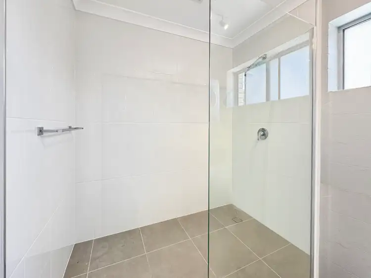 Fourth view of Homely unit listing, 5/64 Warburton Street, Castle Hill QLD 4810