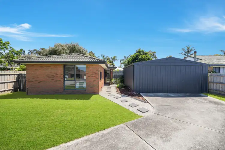 2 Marshall Close