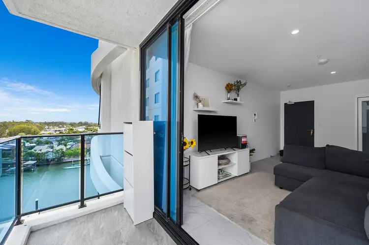 5 Harbour Side Court