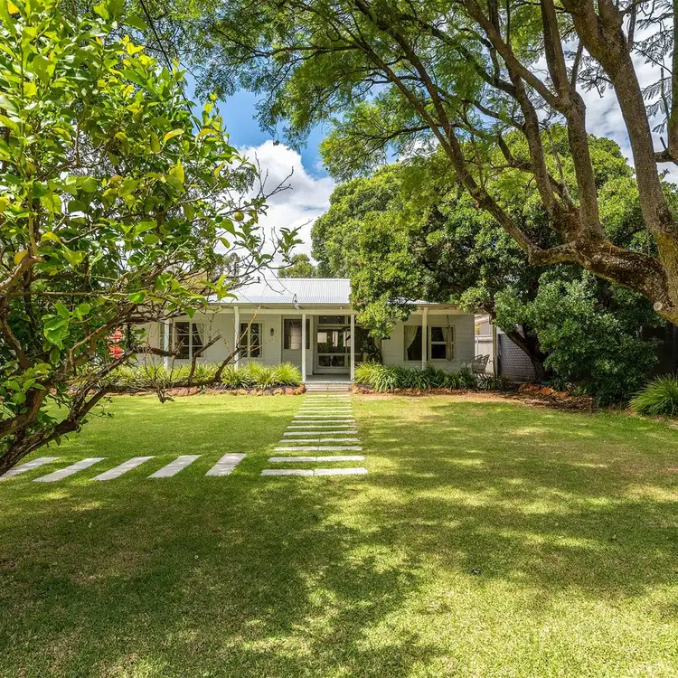 27 Alpine Road, Kalamunda WA 6076