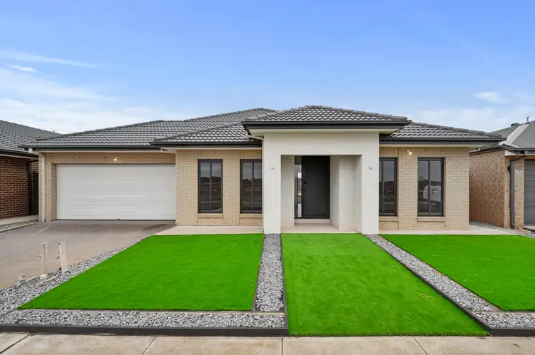 Main view of Homely house listing, 52 Castlecrag Way, Strathtulloh VIC 3338