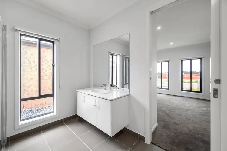 Fourth view of Homely house listing, 52 Castlecrag Way, Strathtulloh VIC 3338