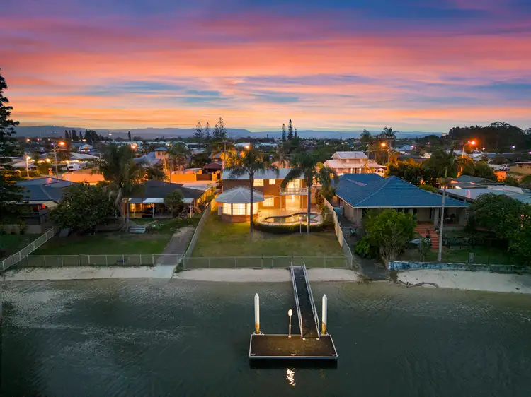 21 Bermuda Street, Broadbeach Waters QLD 4218