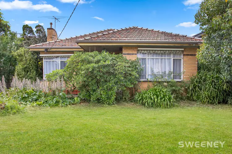12 Cypress Avenue, Brooklyn VIC 3012