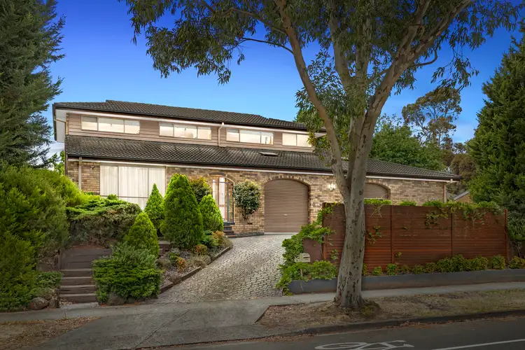 4 Bridgewater Way, Rowville VIC 3178