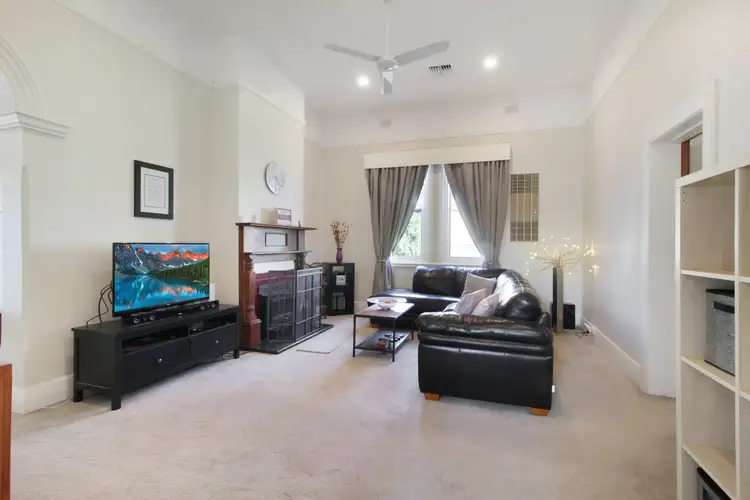 Fifth view of Homely house listing, 33 Tenth Street, Renmark SA 5341
