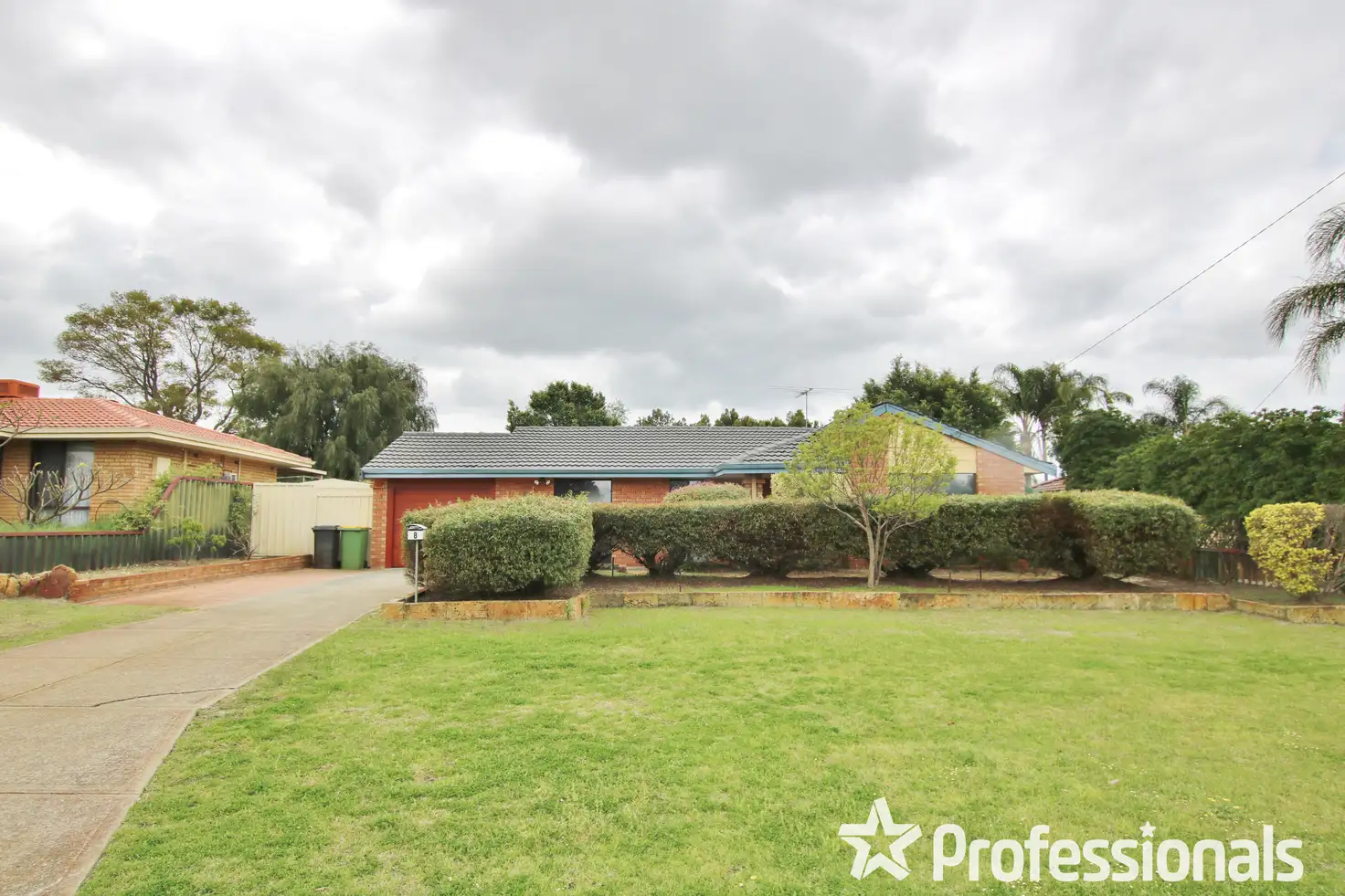 Main view of Homely house listing, 8 Lorikeet Way, Gosnells WA 6110