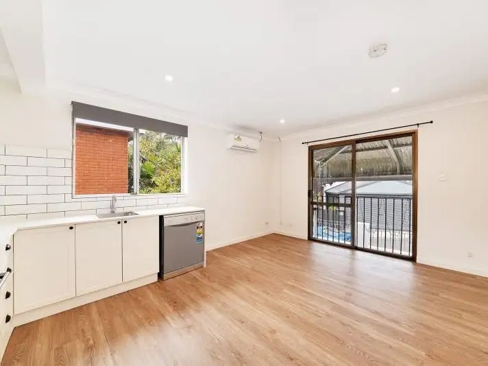 8 Wallace Street