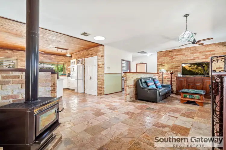Sixth view of Homely house listing, 1 Coachman Court, Wellard WA 6170