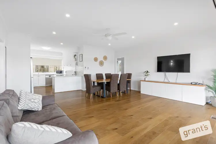 Fourth view of Homely house listing, 10 Lucy Court, Narre Warren VIC 3805