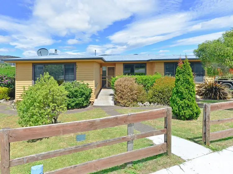 1 Dumas Terrace, New Norfolk TAS 7140