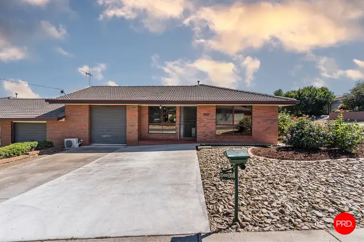 2/51 Butcher Street, Strathdale VIC 3550
