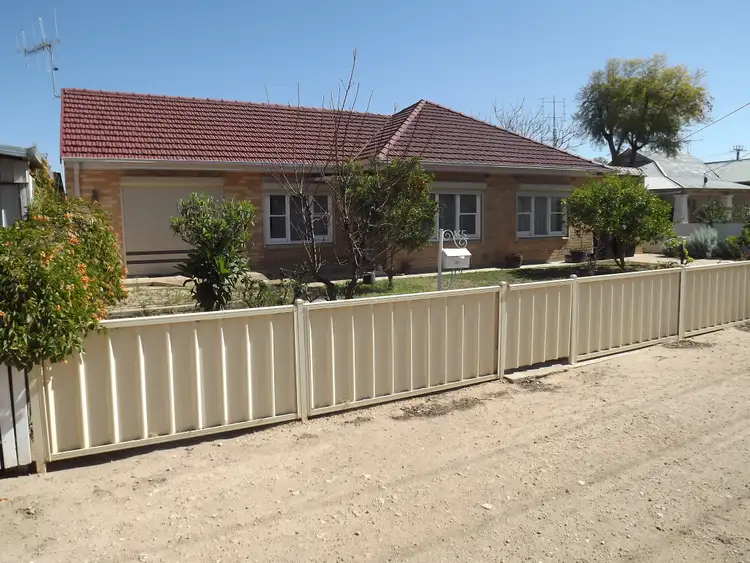 165 Sixteenth St, Renmark SA 5341