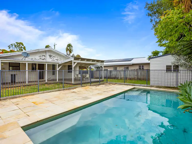 61 Kindra Avenue, Southport QLD 4215