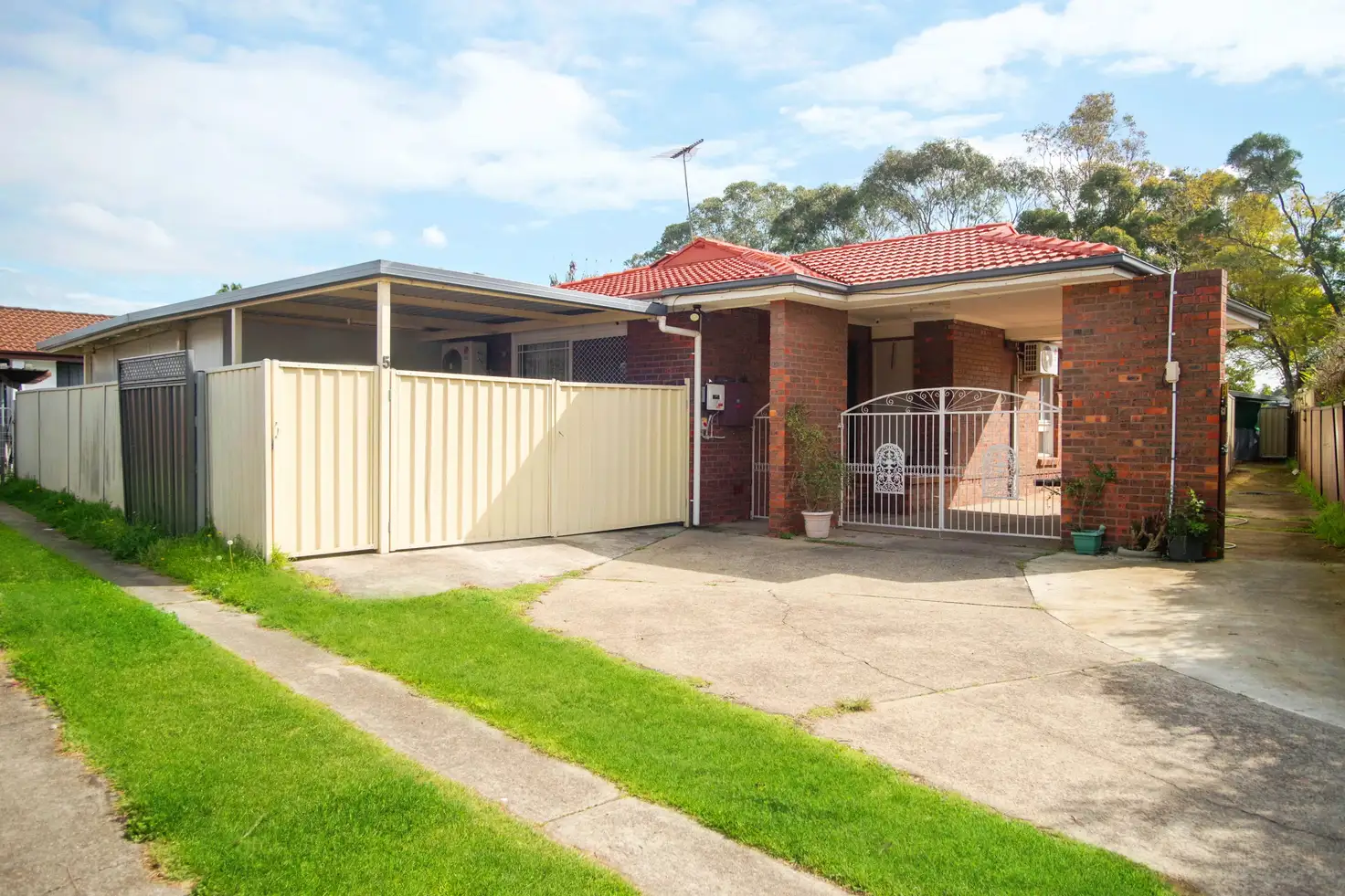 Main view of Homely house listing, 5 Batman Place, St Johns Park NSW 2176