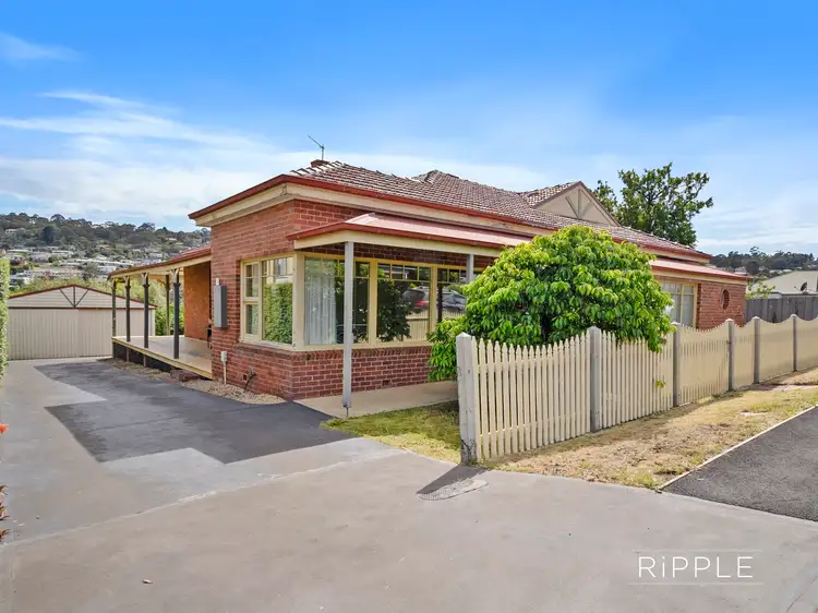 12 Ballawinnie Road, Lindisfarne TAS 7015