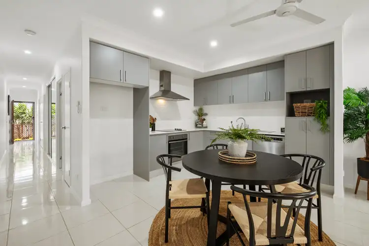 2/28A Kitchener Road, Pimlico QLD 4812