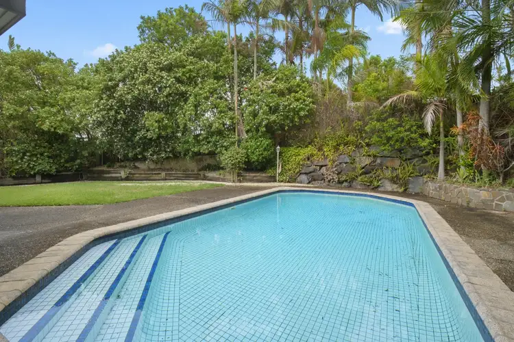 10 Jondique Avenue, Merrimac QLD 4226