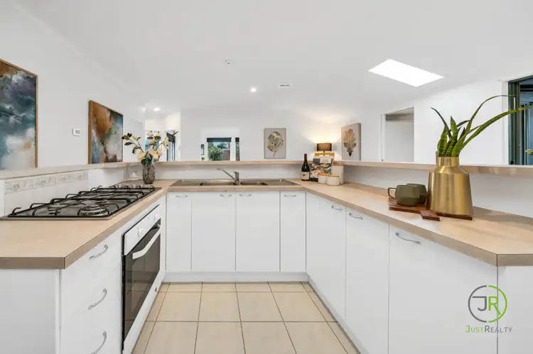 Sixth view of Homely house listing, 8 Quail Court, Narre Warren South VIC 3805