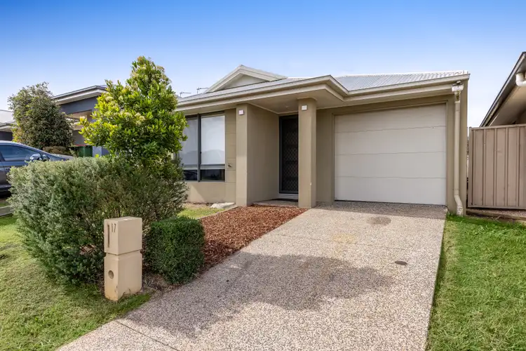 17 Minnett Street, Glenvale QLD 4350
