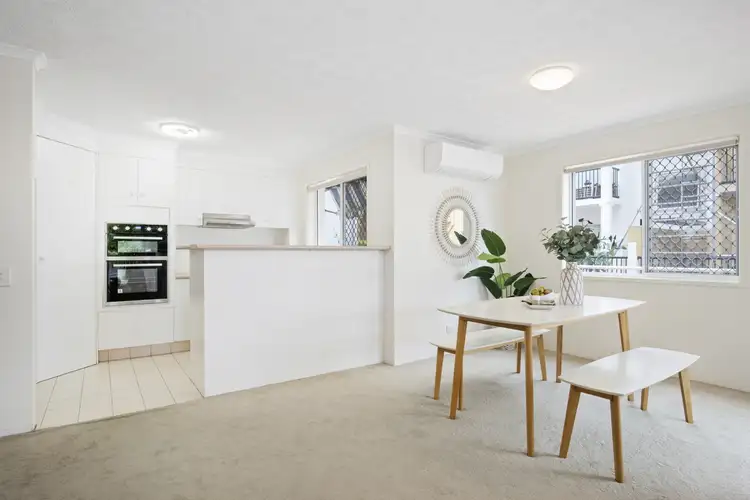 Sixth view of Homely apartment listing, 2/39-41 Sunbrite Avenue, Mermaid Beach QLD 4218