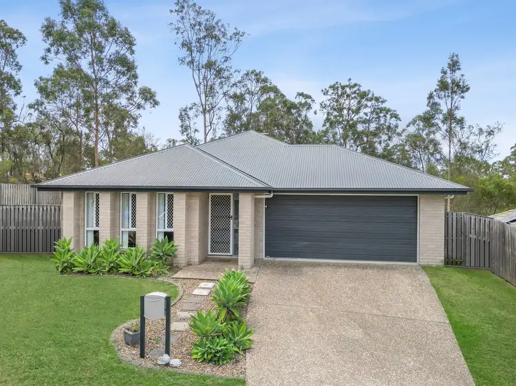 24 Goldenwood Crescent