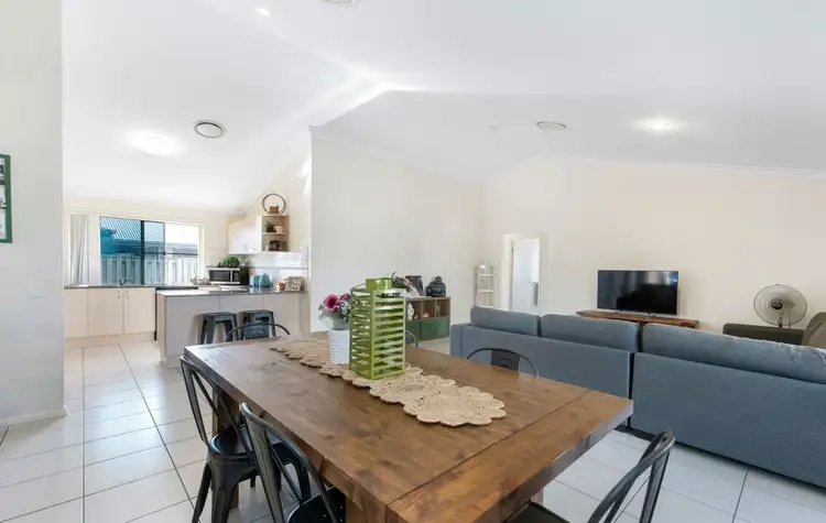 20 Coogee Terrace, Blacks Beach QLD 4740