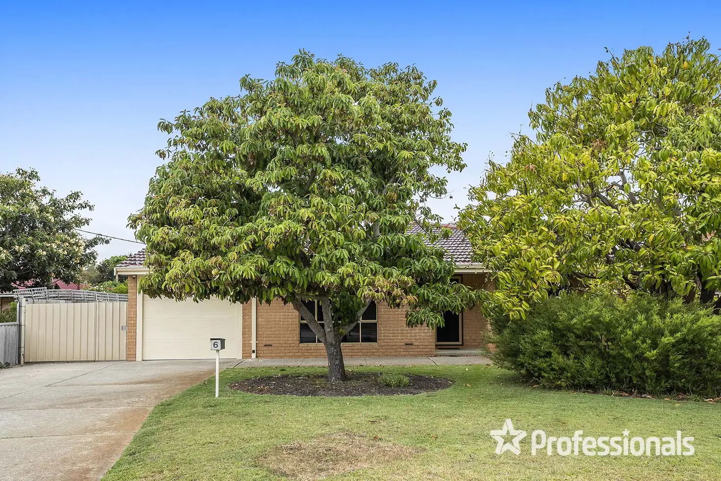 Main view of Homely house listing, 6 Hobley Place, Eden Hill WA 6054