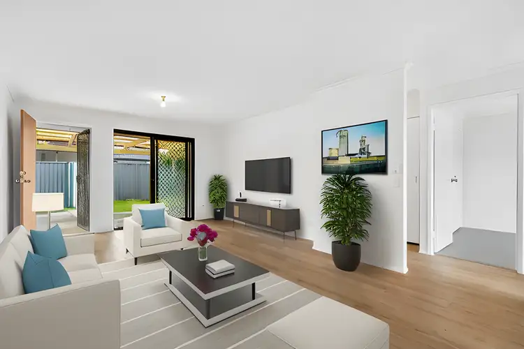 2/36 Morinda Way, Labrador QLD 4215